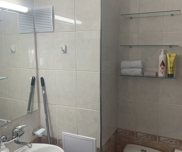 Stylish 1BR near Centre