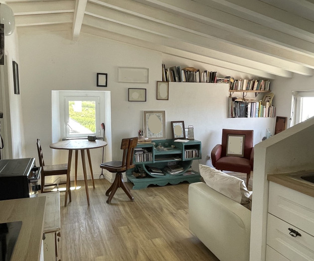 Charming Apartment Near the Sea in São Bernardino