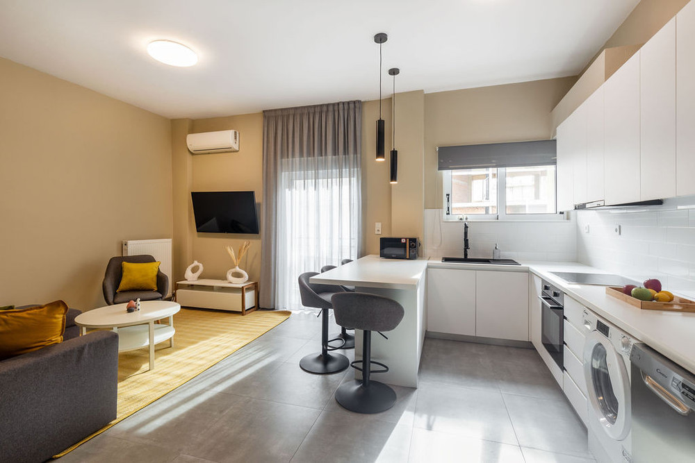 Comfy 1BR Apt#4 | Snug by ZOIA Living preview