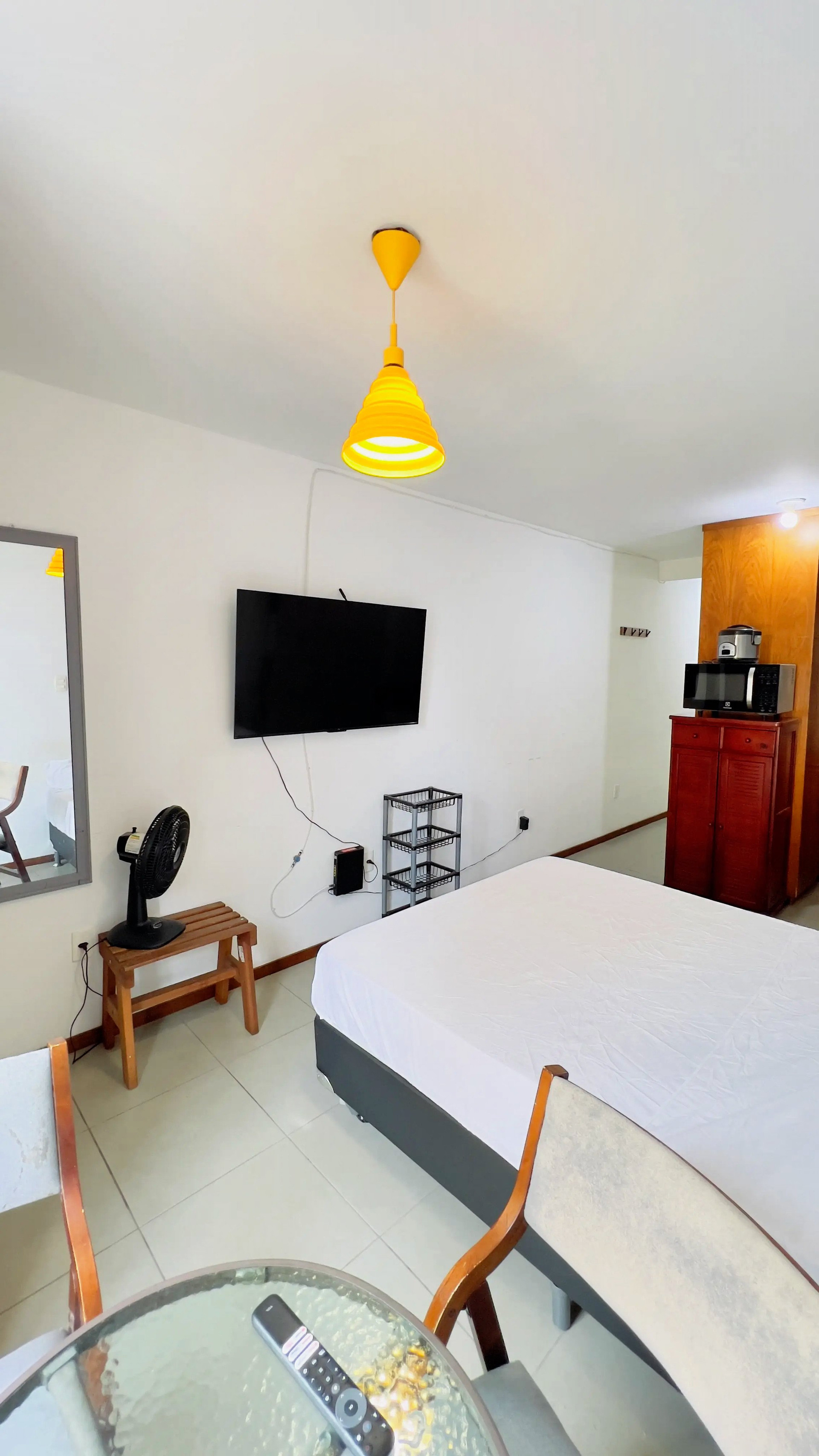 Studio room with TV and kitchenette