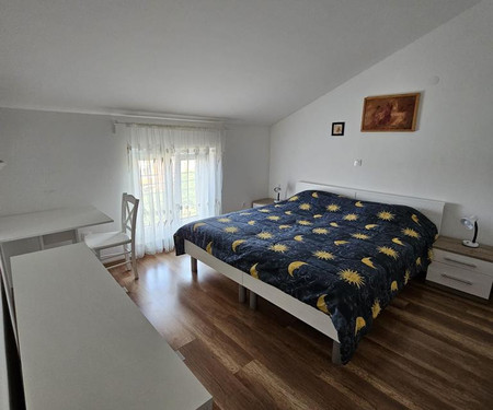 Quiet apartment in sunny Pula, Istria