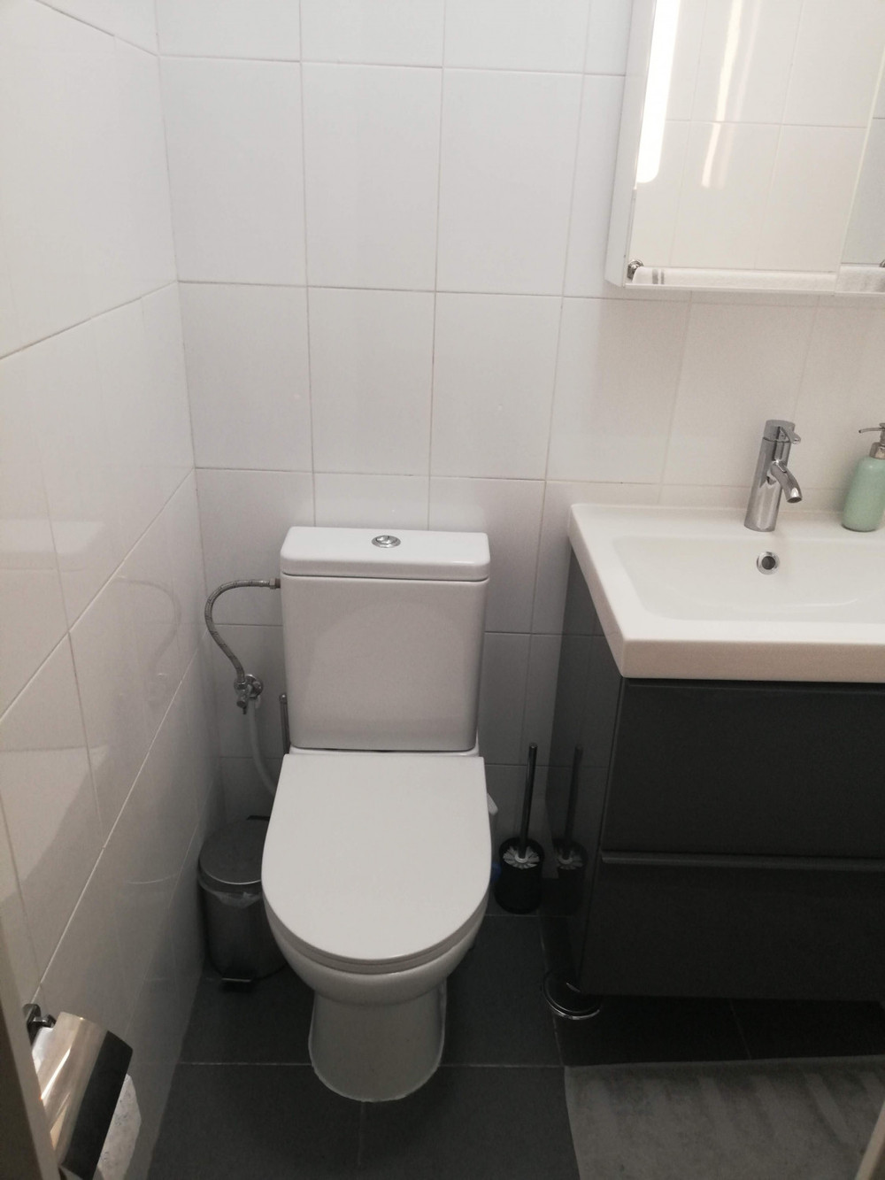 Sunny Double Room in 5 room flat