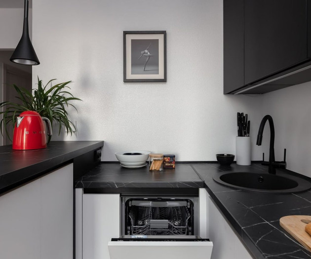 Modern 1-Bedroom Apartment with Stylish Open