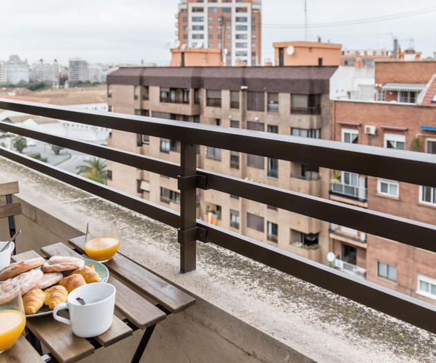 Bright & Elegant 2BR near Mestalla · Seasonal Rent