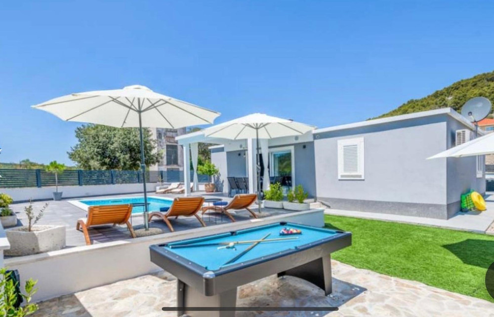 House with Heated Pool, Jacuzzi & 5G Wi-Fi near Pr preview