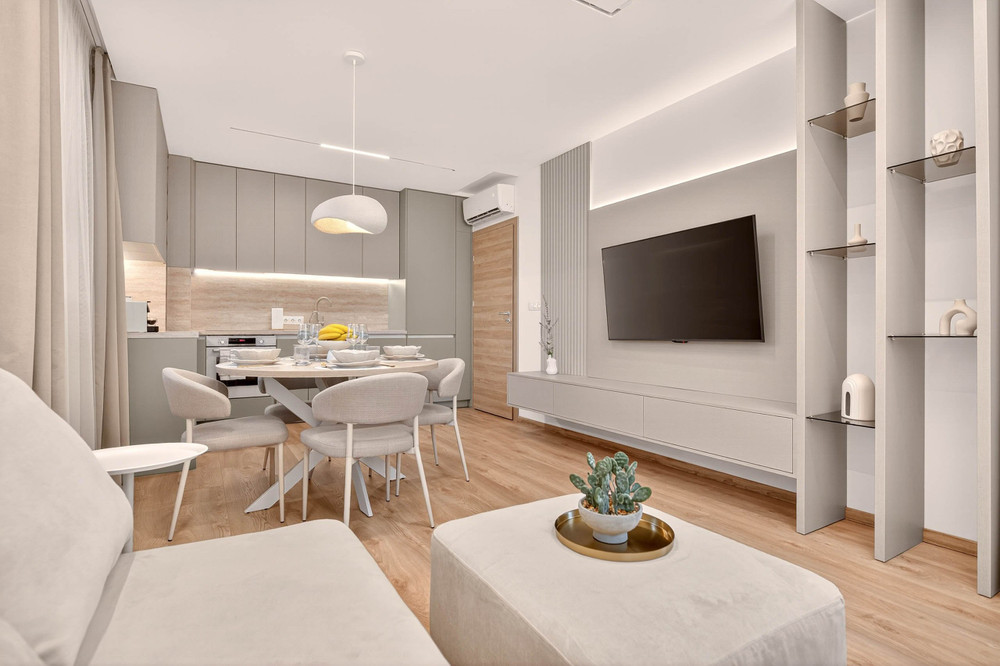 Luxury Ap Bella - Pool and Parking preview