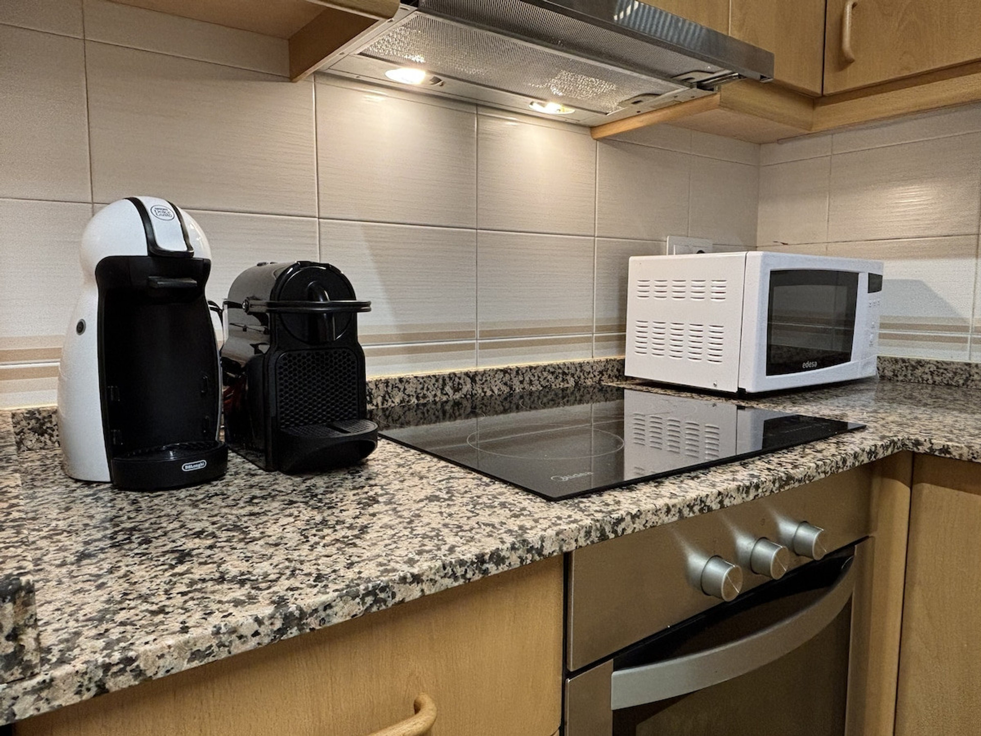 Full kitchen