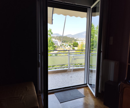 Sunny apartment in front of the sea, near Athens