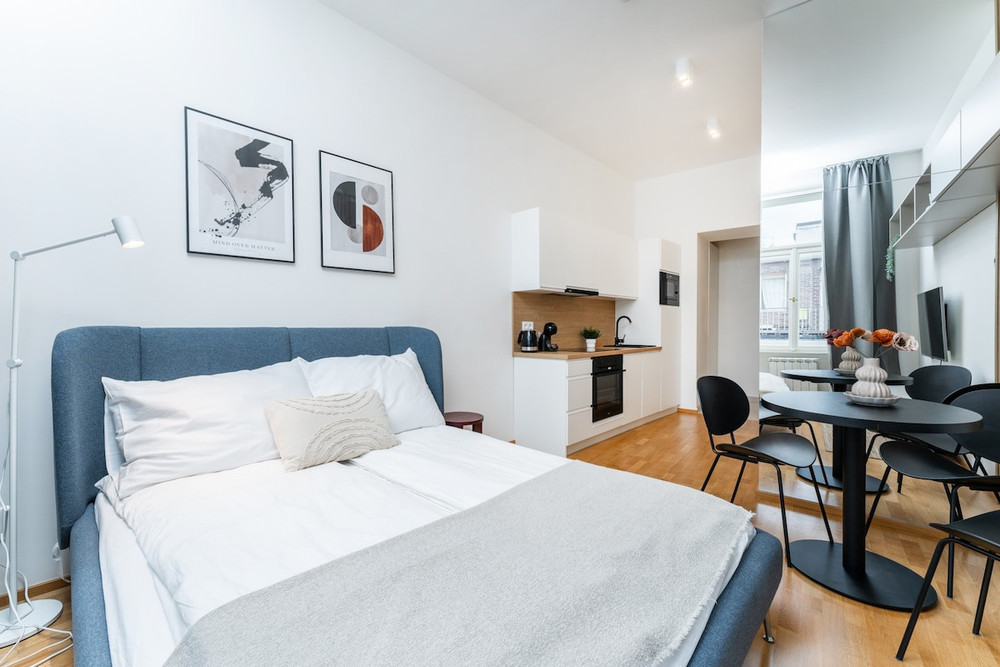 Charles square studio apartment · Parking preview