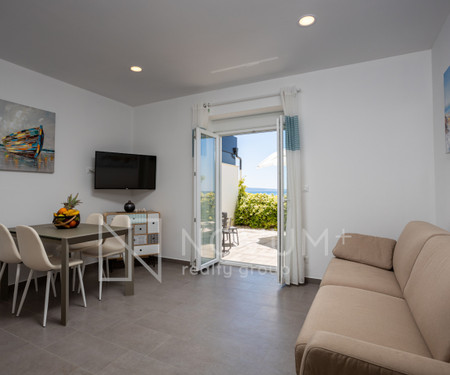 1-bedroom apartment at seafront - C3