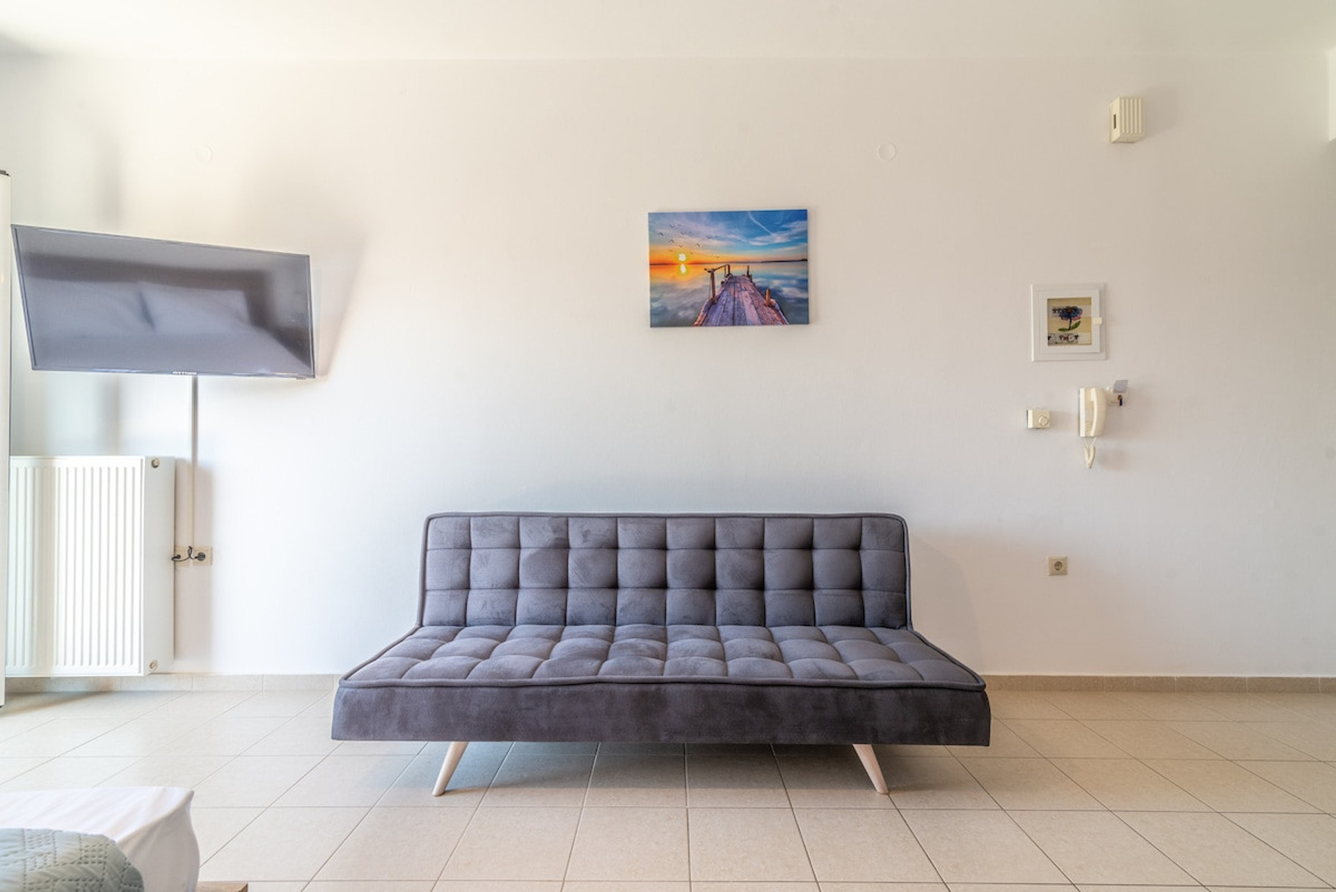 Living area image 1