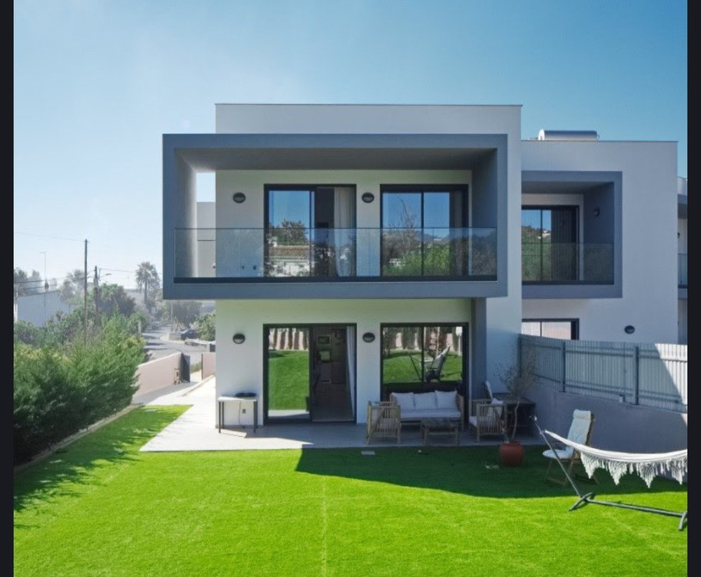 4 bedroom house in the Algarve preview