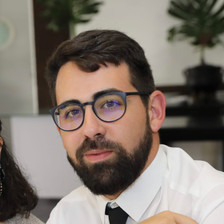 André C.