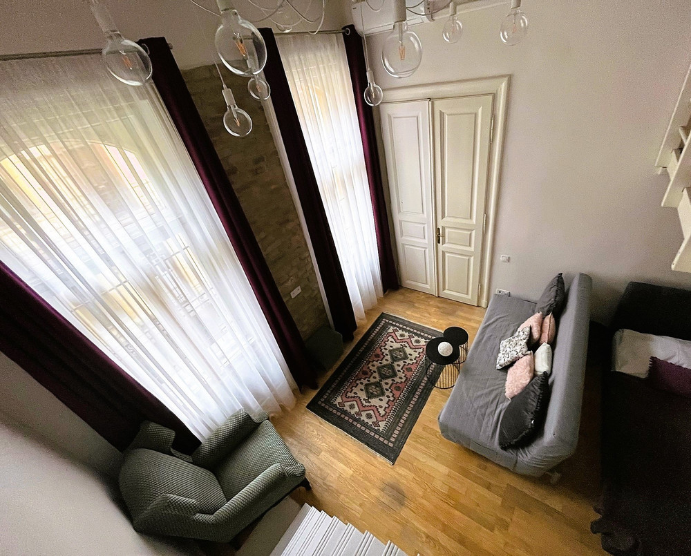 Spacious 2-Bathroom Apartment near Oktogon preview