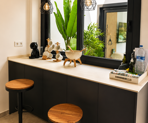 Kitchen breakfast bar by window