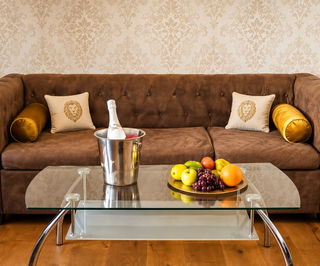Hound Deluxe Suite | Historic Vysehrad Luxury