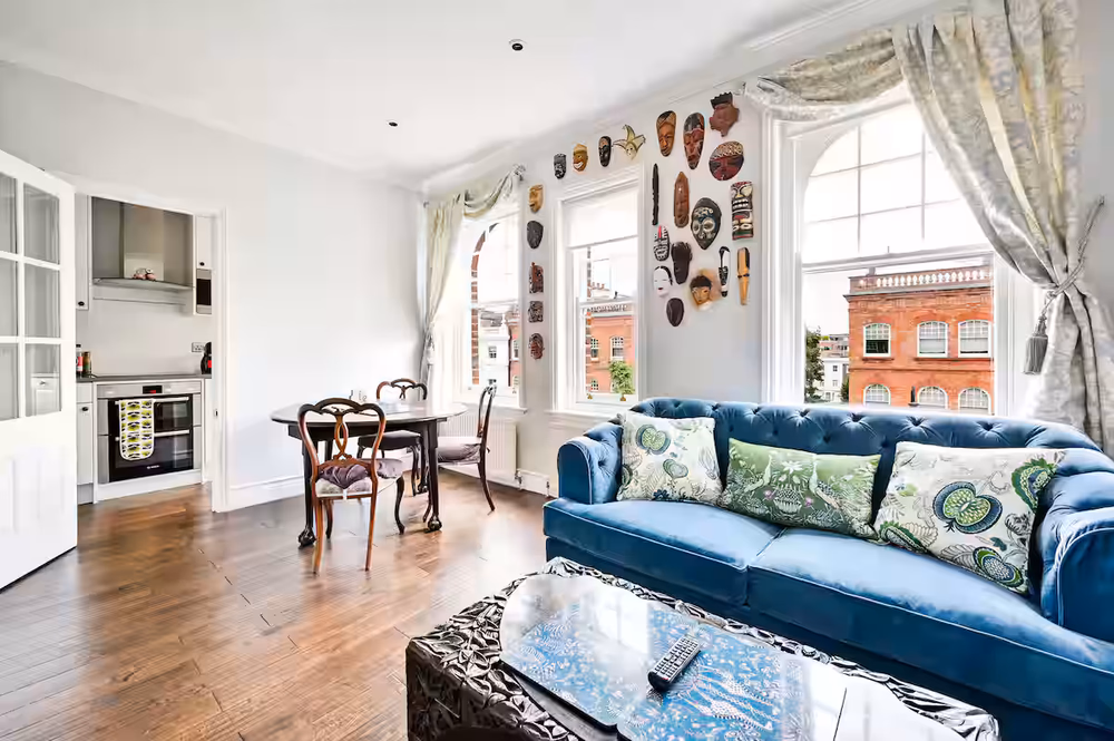 Chic Chelsea escape by the river preview