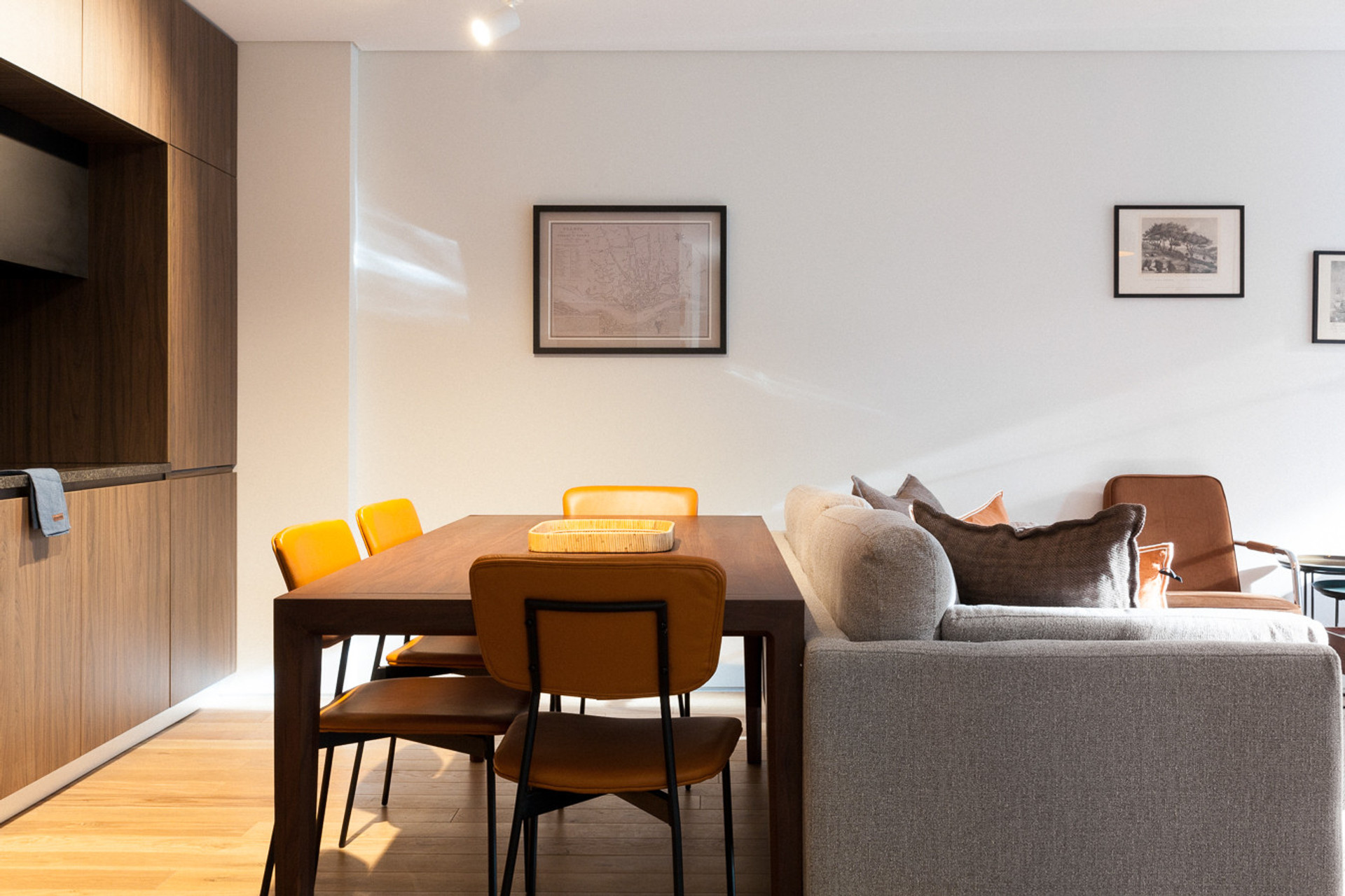 Living room & Kitchenette 