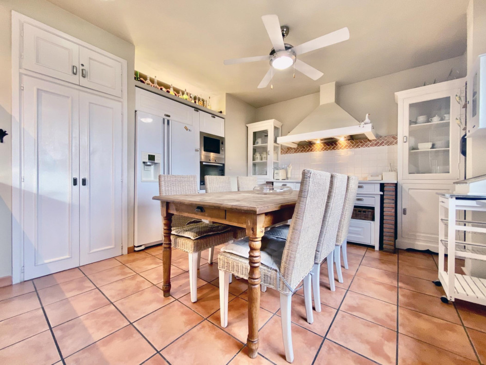 La Casa de La Infanta – 3-Bedroom Apartment preview
