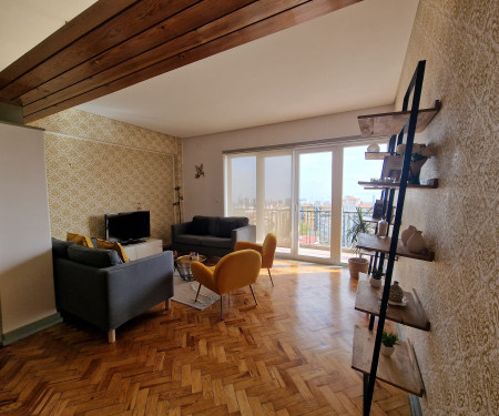 Vintage 3 bedrooms apartment with an amazing view