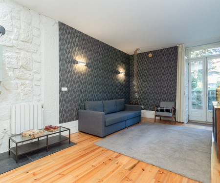 Spacious Captivating Flat | Terrace