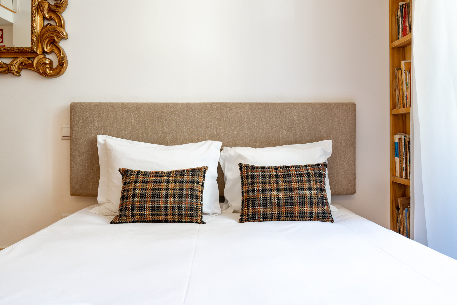 Double bed 