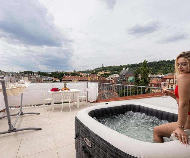 Apartamento con jacuzzi y vistas al skyline