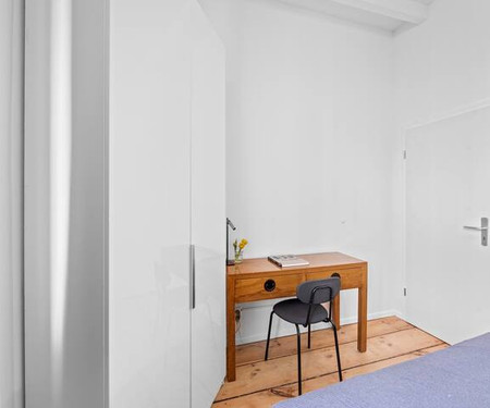 Functional 4-bedroom-apartment in Berlin