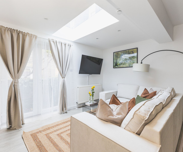 Gorgeous 3 Bed Flat, Kilburn - Central Location