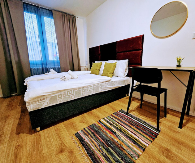 Luxe 2BDR for 1-8 guests | Own Garden, Parking Gym