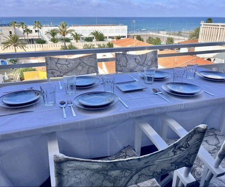 Apartment facing the Mediterranean Sea