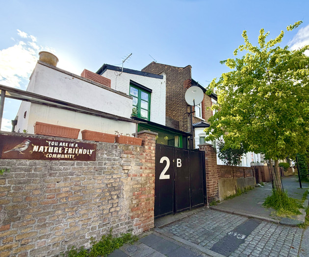Spacious Sunny House with Roof Terrace in E5