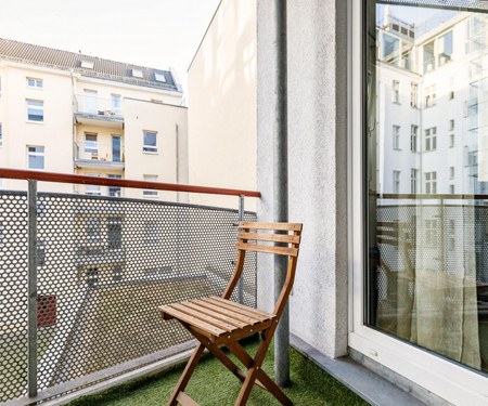 Edgy Rustic-Chic Apartment in Berlin Mitte