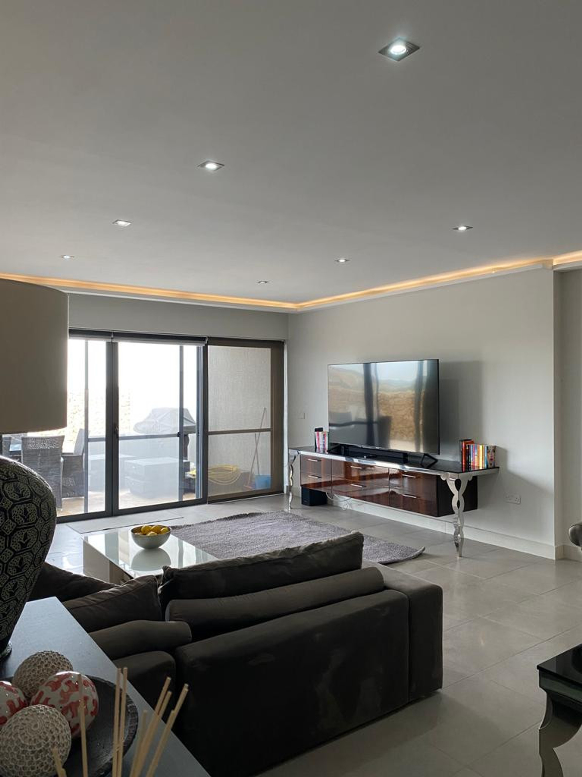 Living room image 3
