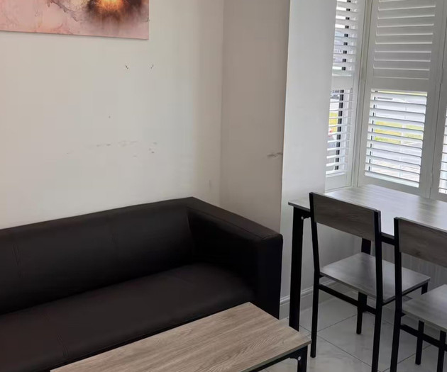 Spacious 4 Bedroom Home with Free Street Parking