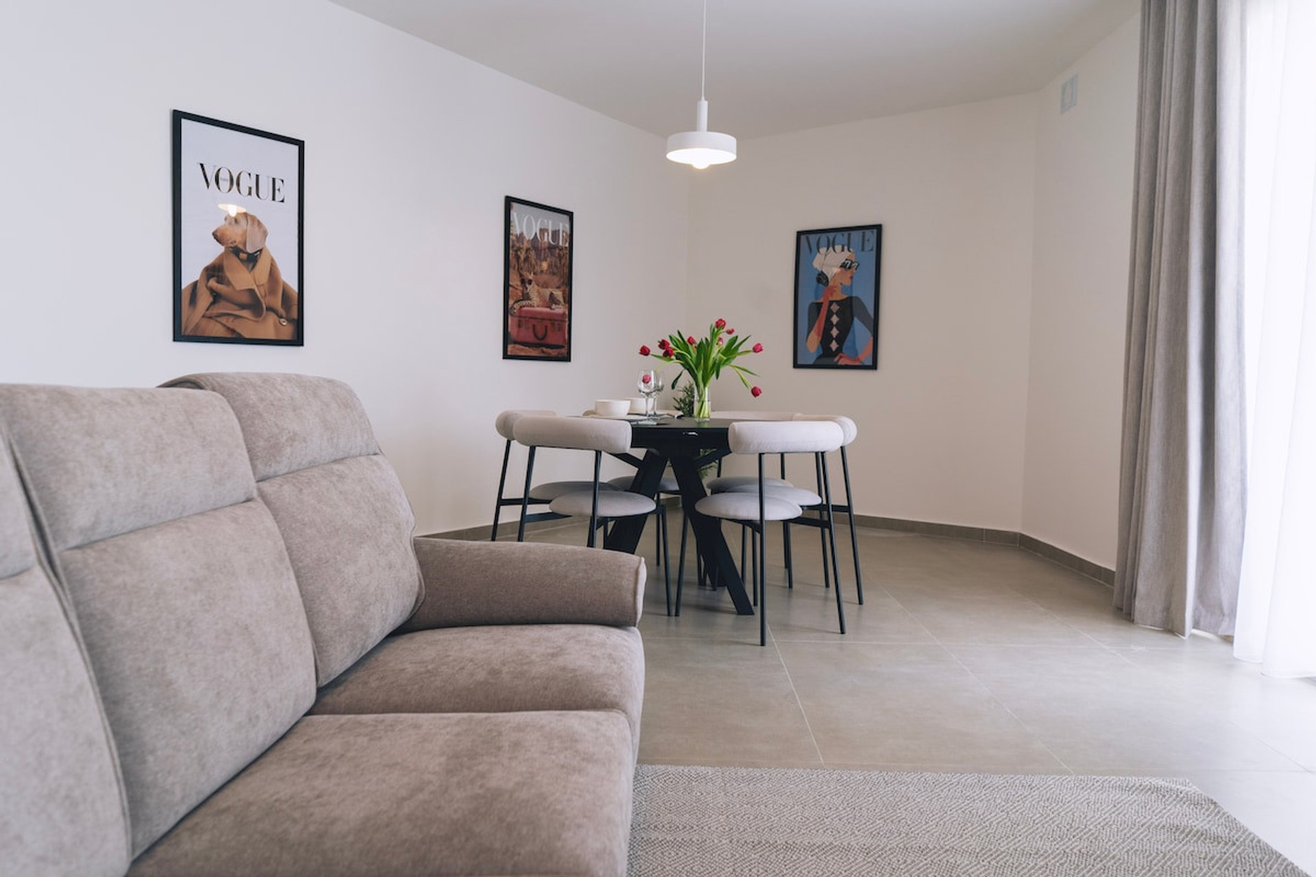 Living room image 5