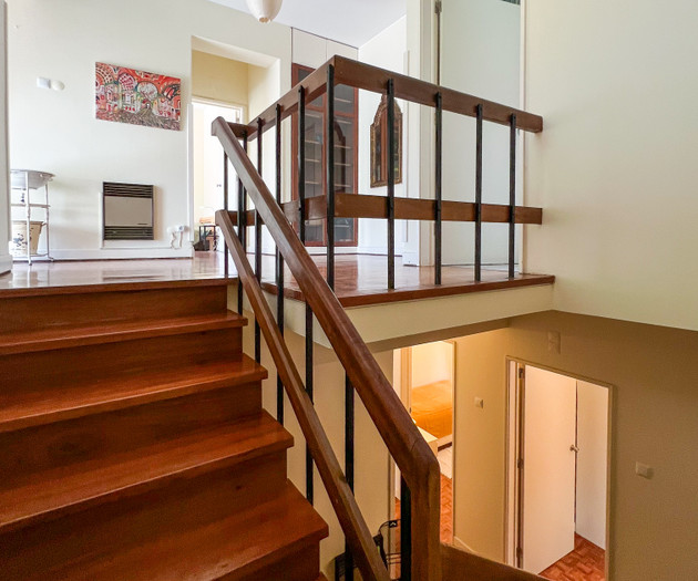 T5 Duplex com muita luz e vista verde nos Olivais