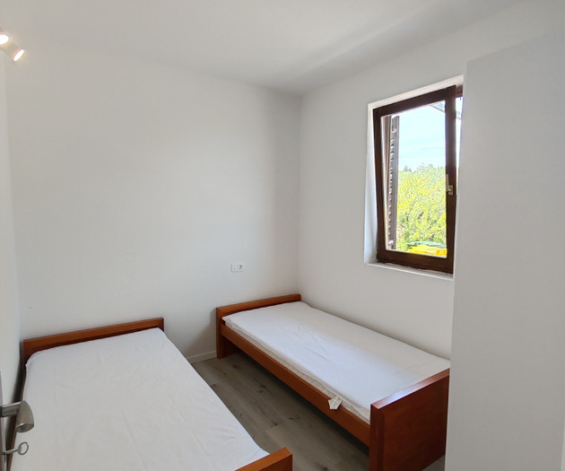 Sea View 2BR · Starlink Internet · near beach
