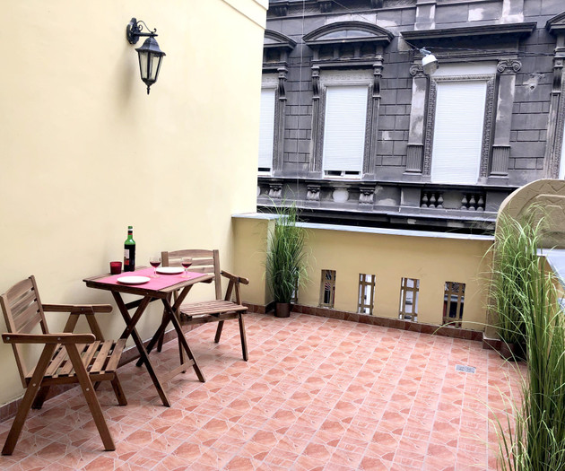 Stidio room with Terrace near to Oper