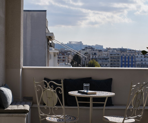 The balcony with Acropolis view
