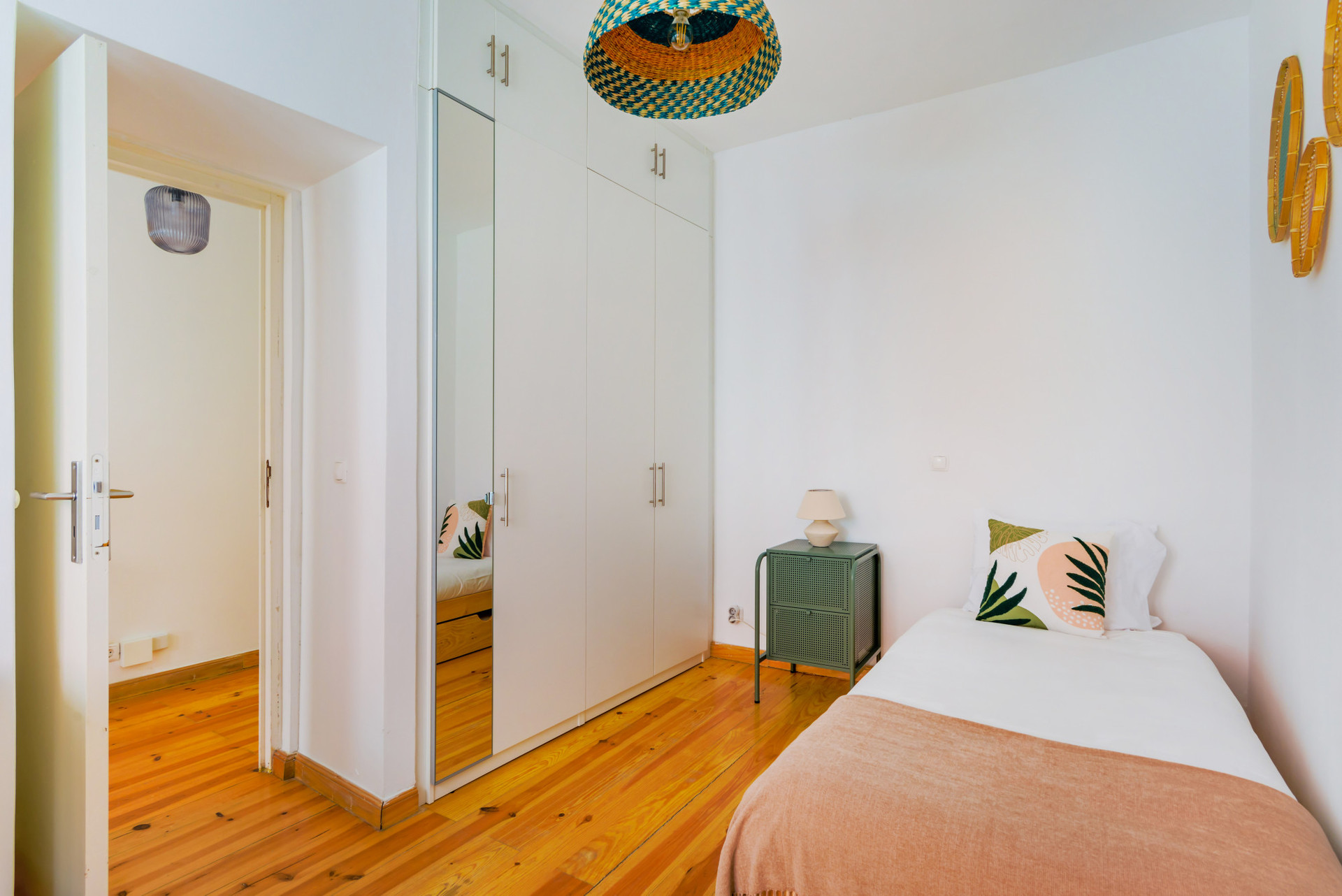 Bedroom with Single Bed, Work Desk and Wardrobe