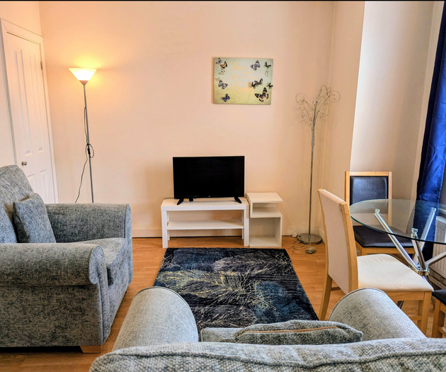 Chandler’s Ford Stay | Sleeps 3 & Free Parking