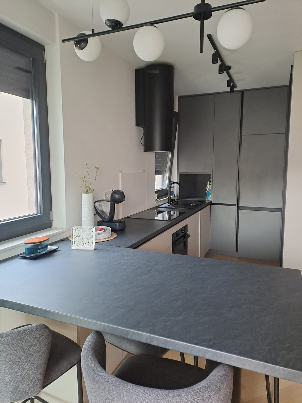 Modern 2-Bedroom Apartment in Zadar preview