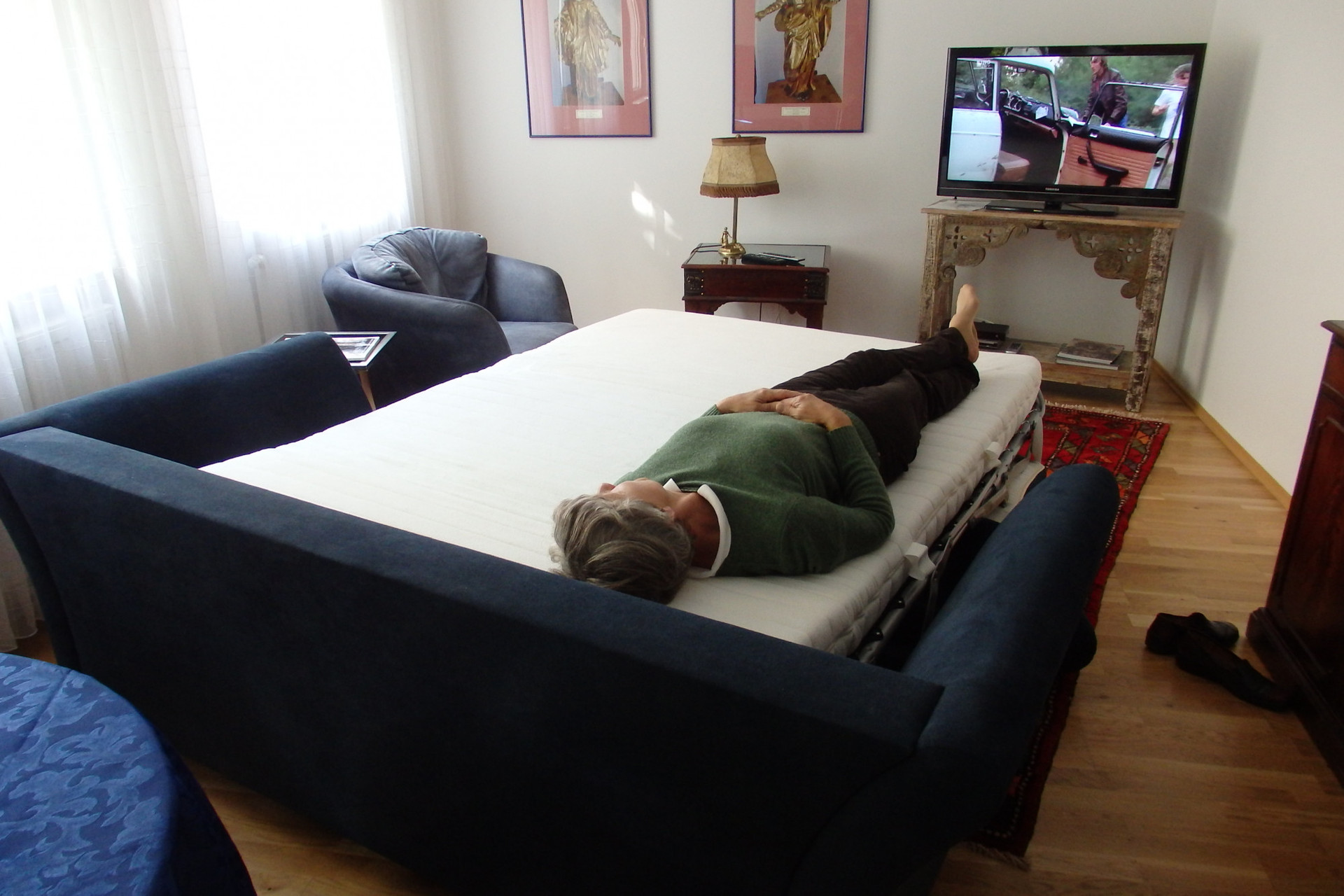 Wohnzimmer Doppelbett 
