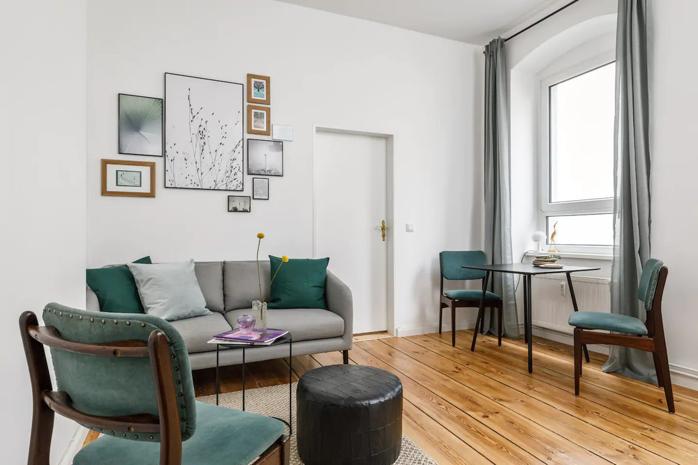 Fresh 2 room apartment close to Rosenthalerplatz preview