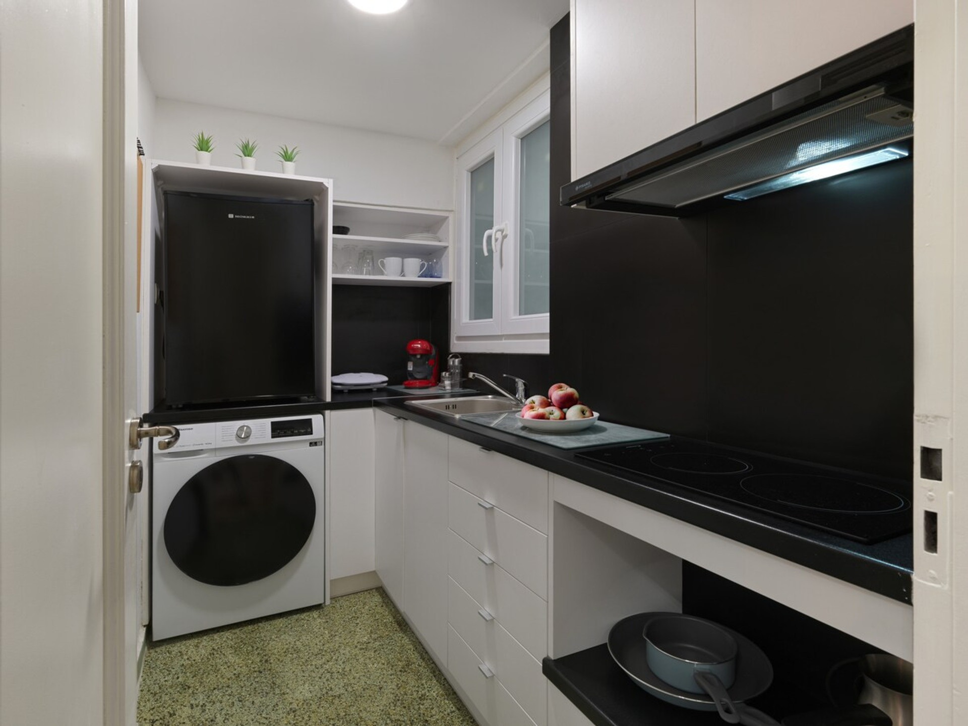 Listing image 5