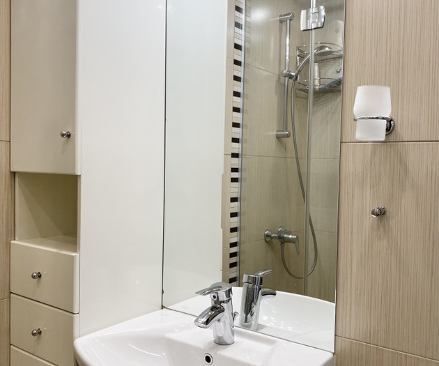 Entire Apartment for 4 Guests in Sofia, Banishora