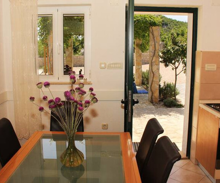 Villa with heated pool,very quiet location