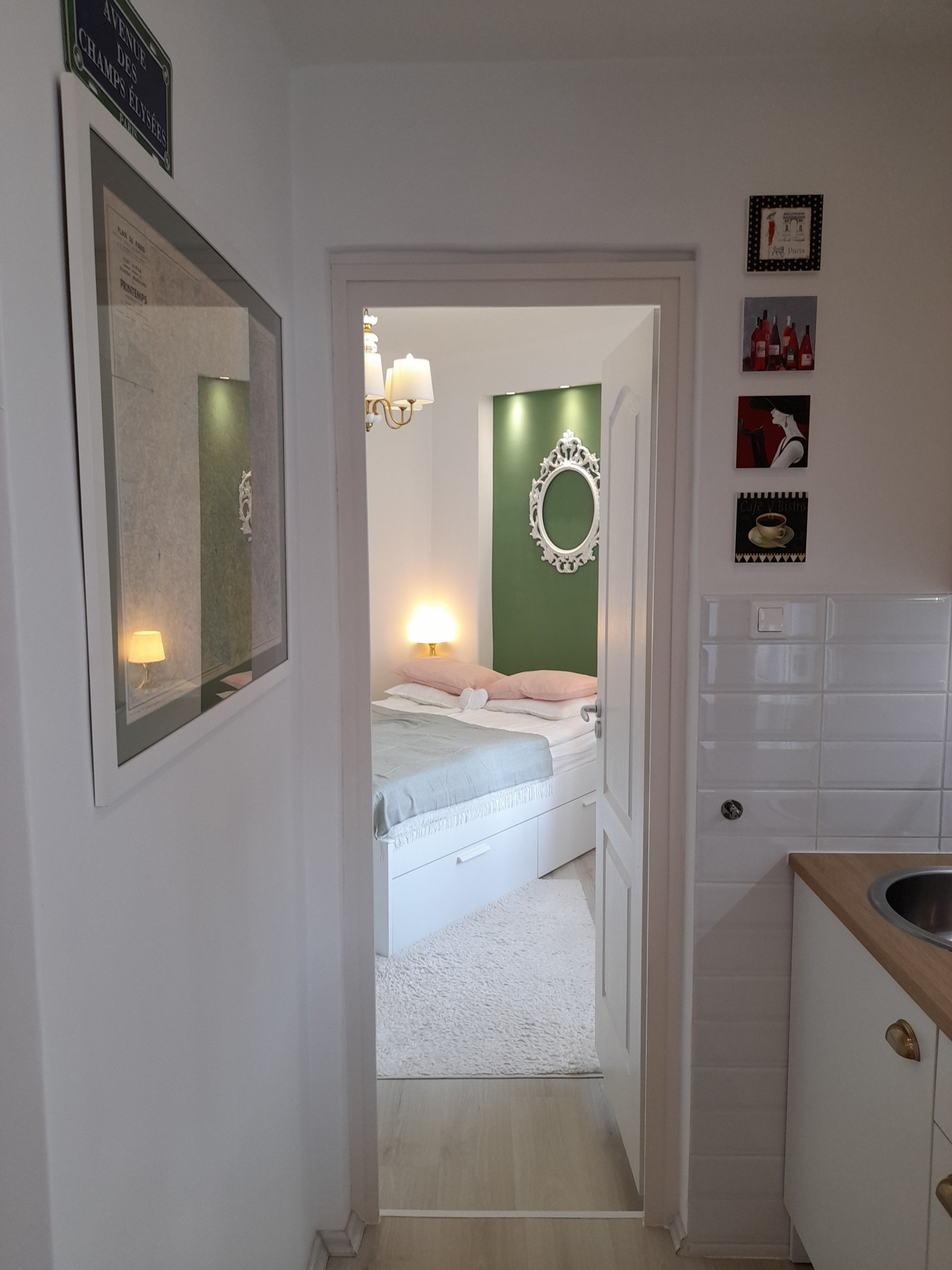 Room seen from the kitchen