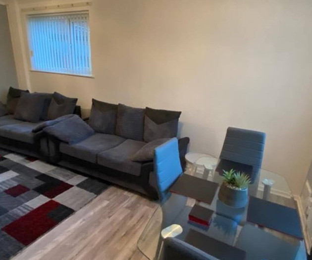 Comfortable 4 Bedroom House in Doncaster